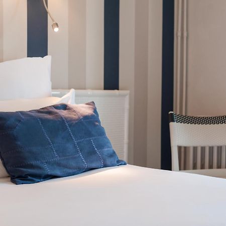 Hotel The Originals Miramar, Royan Pontaillac Bagian luar foto