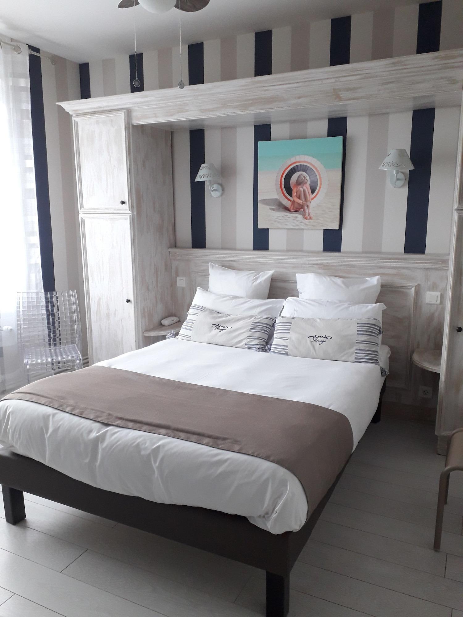 Hotel The Originals Miramar, Royan Pontaillac Bagian luar foto