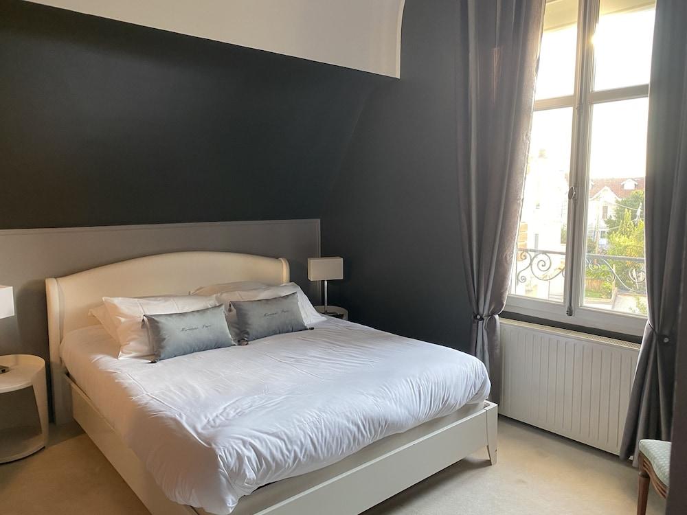 Hotel The Originals Miramar, Royan Pontaillac Bagian luar foto